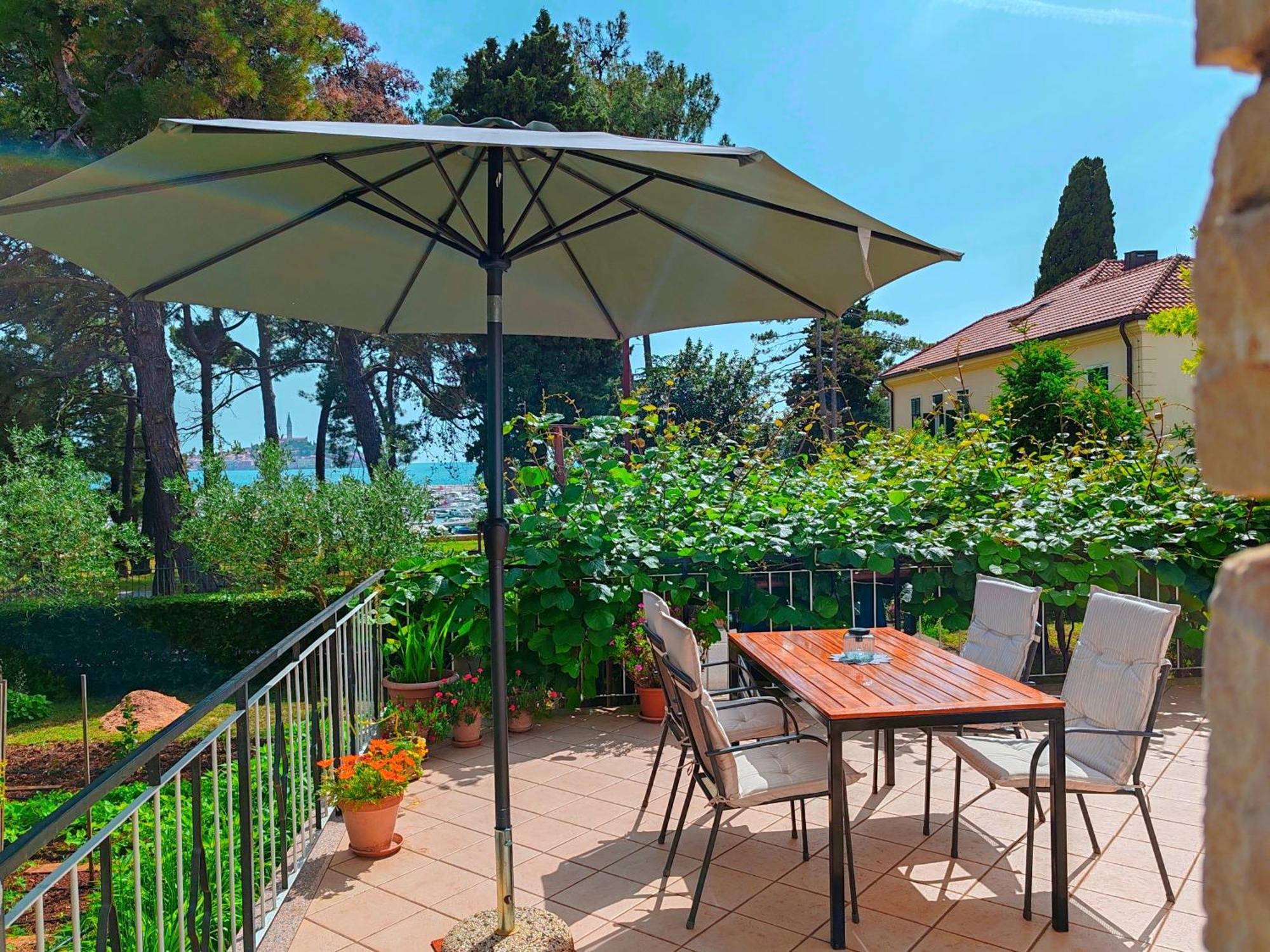 Apartment Nina Rovinj Exterior foto